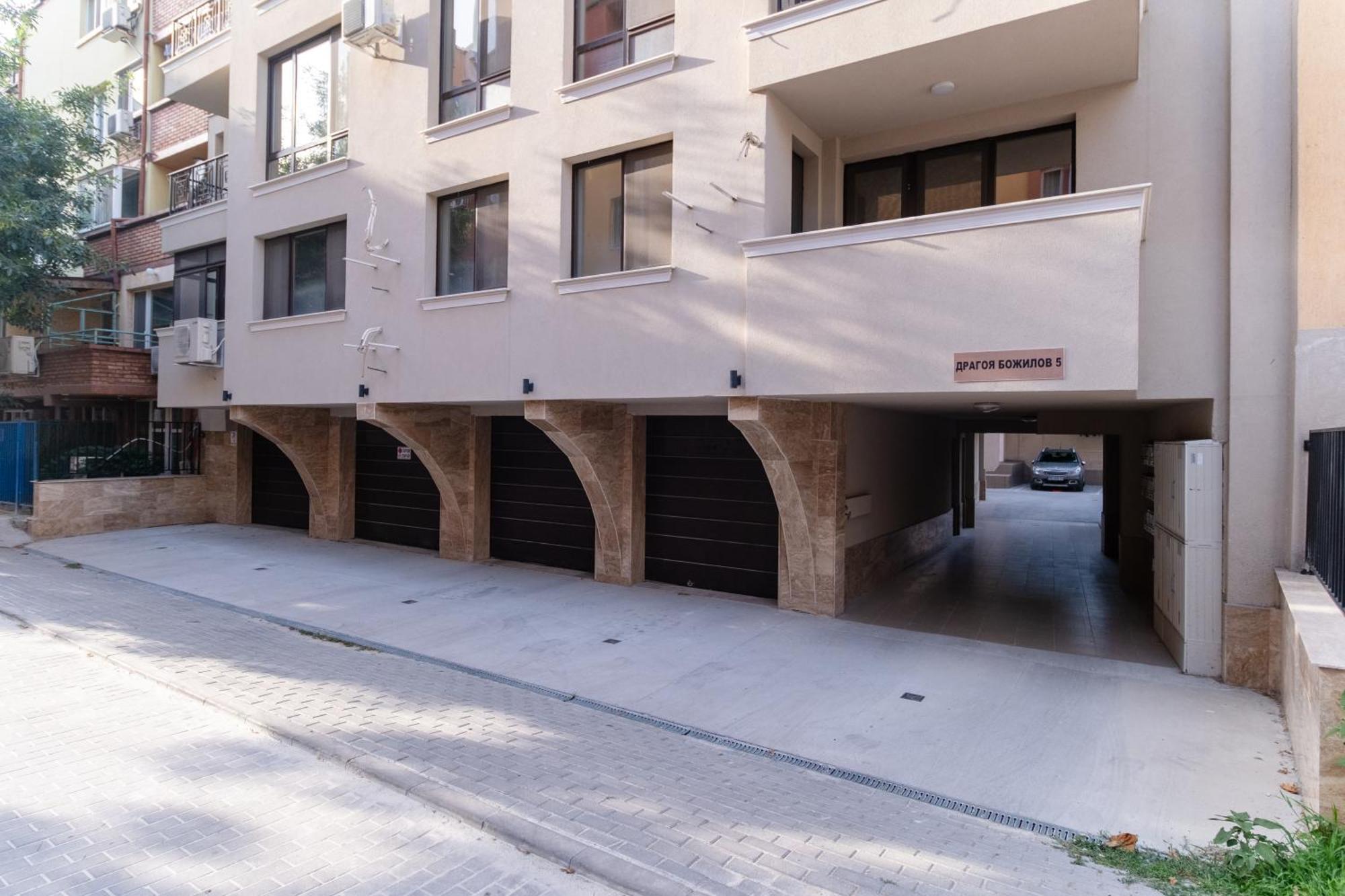 1-Bedroom Apartment With Free Private Parking Plovdiv Exterior foto